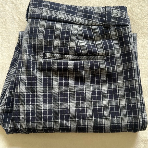 Banana Republic Sloan blue plaid pants, Size 10P - Picture 4 of 7
